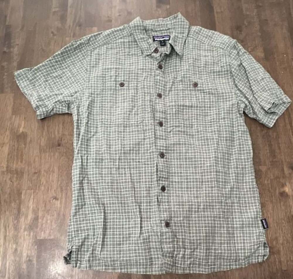 Patagonia Back Step Shirt Size M Green Plaid Short Sleeve Button Up